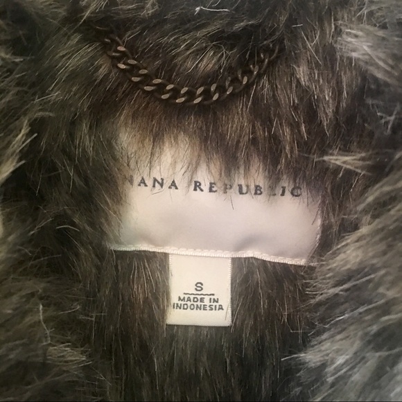 {Banana Republic} Faux Fur Utility Vest - Picture 2 of 6